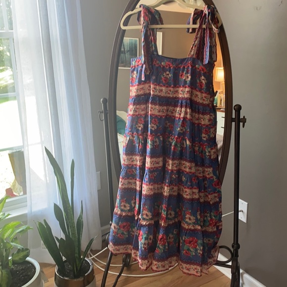 Vici floral midi dress with tie sleeves